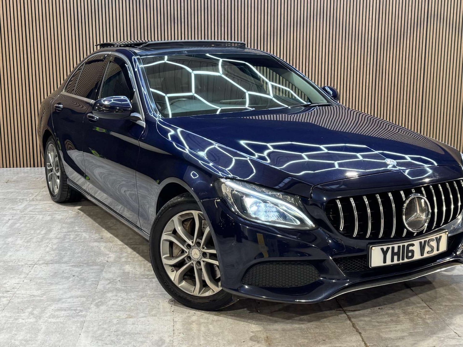 Used Mercedes-Benz C Class 2016 for sale - 77715630: Photo 10