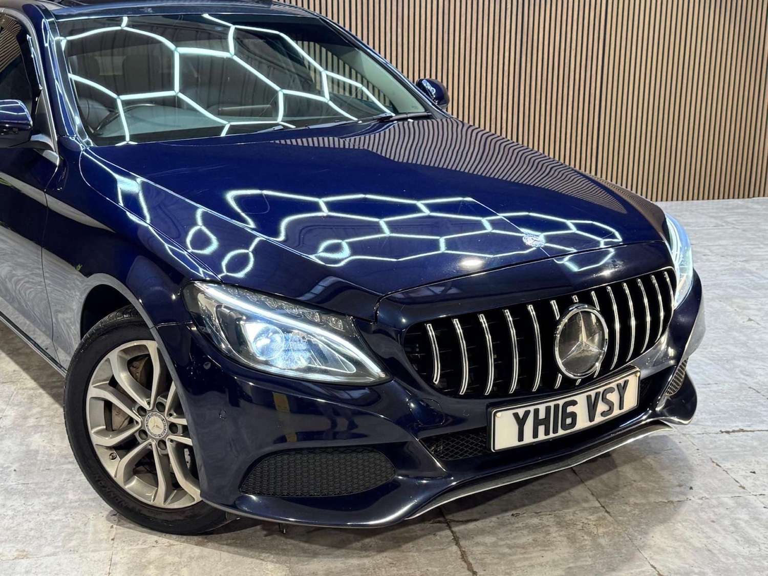 Used Mercedes-Benz C Class 2016 for sale - 77715630: Photo 11