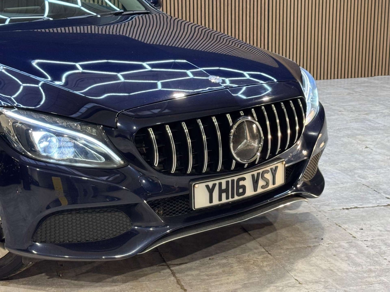 Used Mercedes-Benz C Class 2016 for sale - 77715630: Photo 14