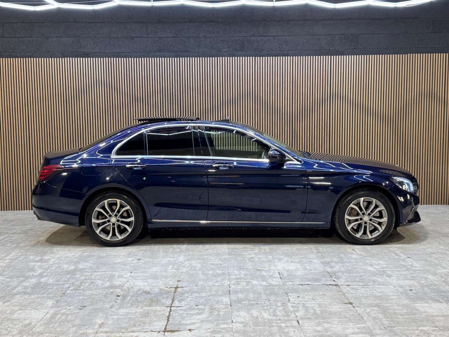 Used Mercedes-Benz C Class 2016 for sale - 77715630: Photo 18