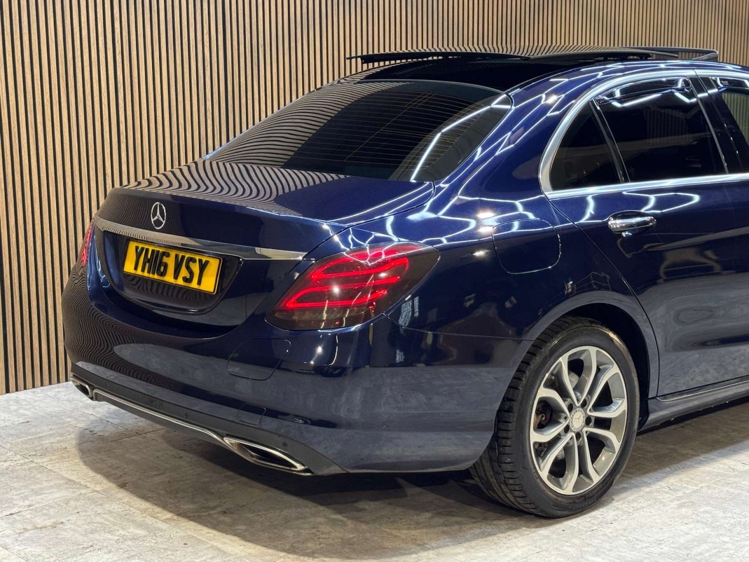 Used Mercedes-Benz C Class 2016 for sale - 77715630: Photo 19