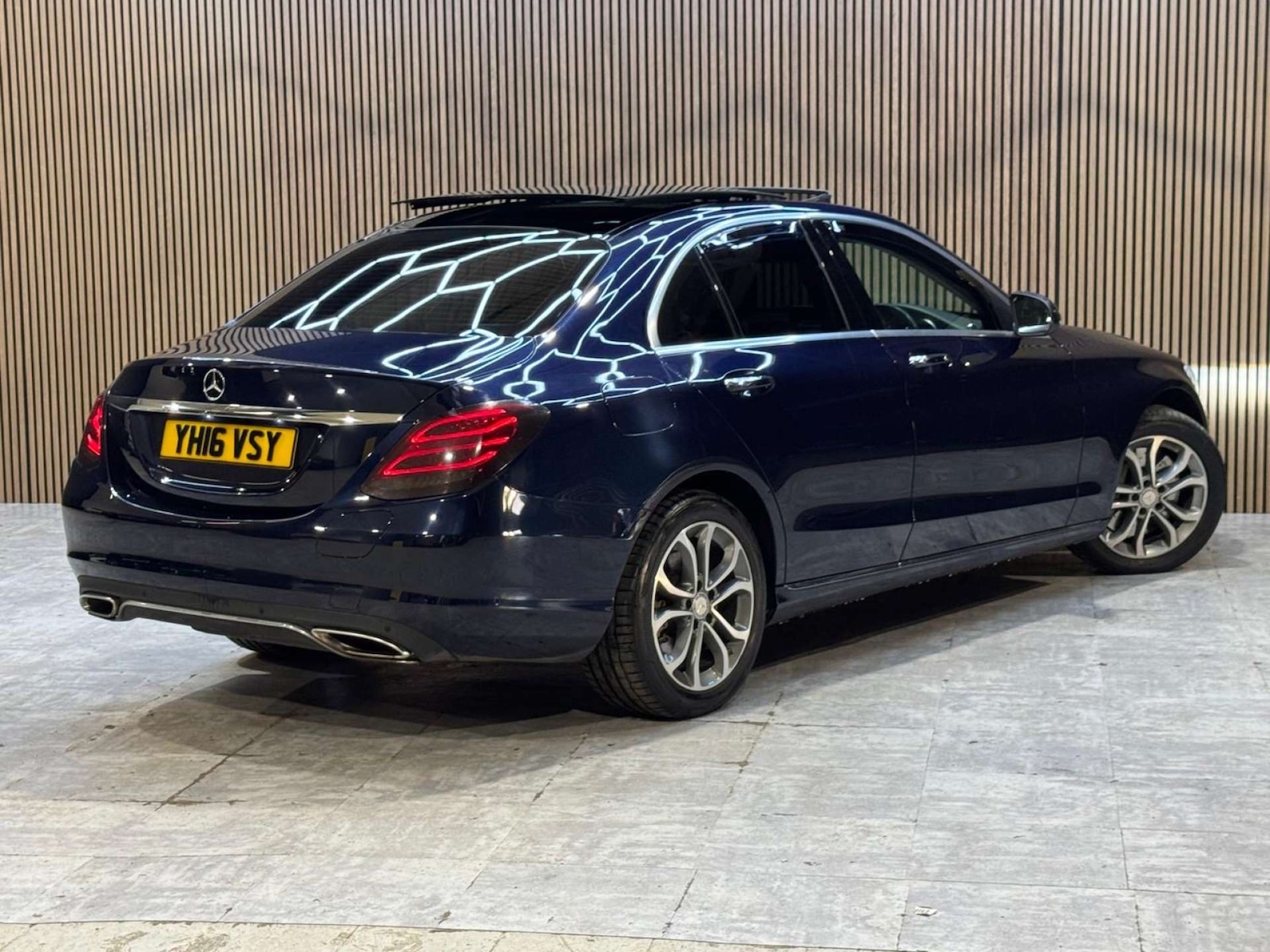 Used Mercedes-Benz C Class 2016 for sale - 77715630: Photo 22