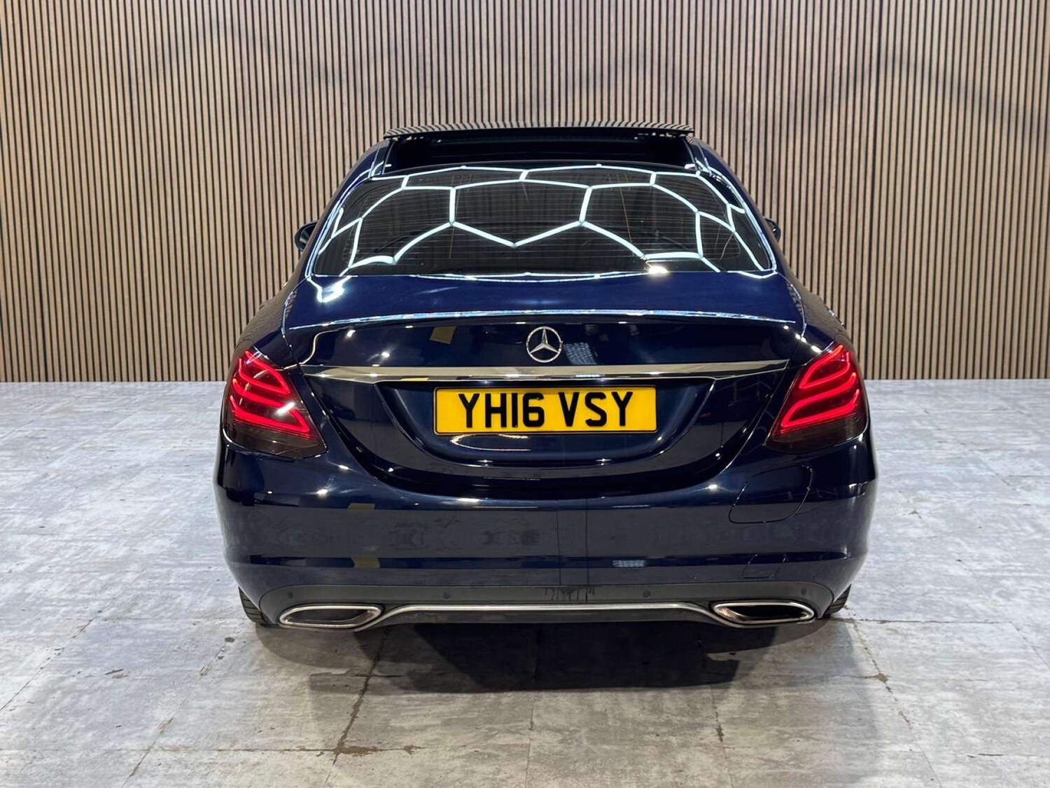 Used Mercedes-Benz C Class 2016 for sale - 77715630: Photo 25