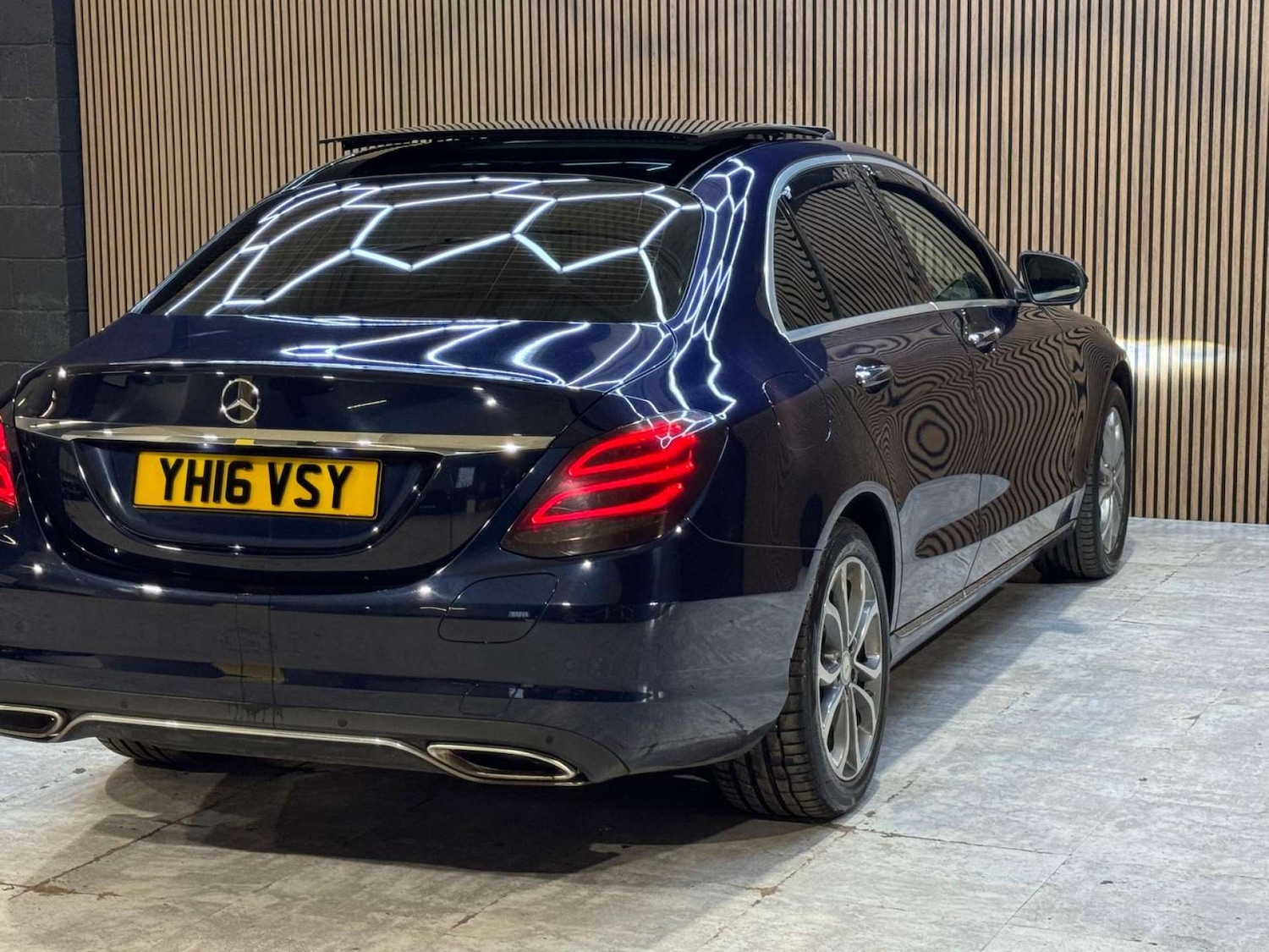 Used Mercedes-Benz C Class 2016 for sale - 77715630: Photo 28