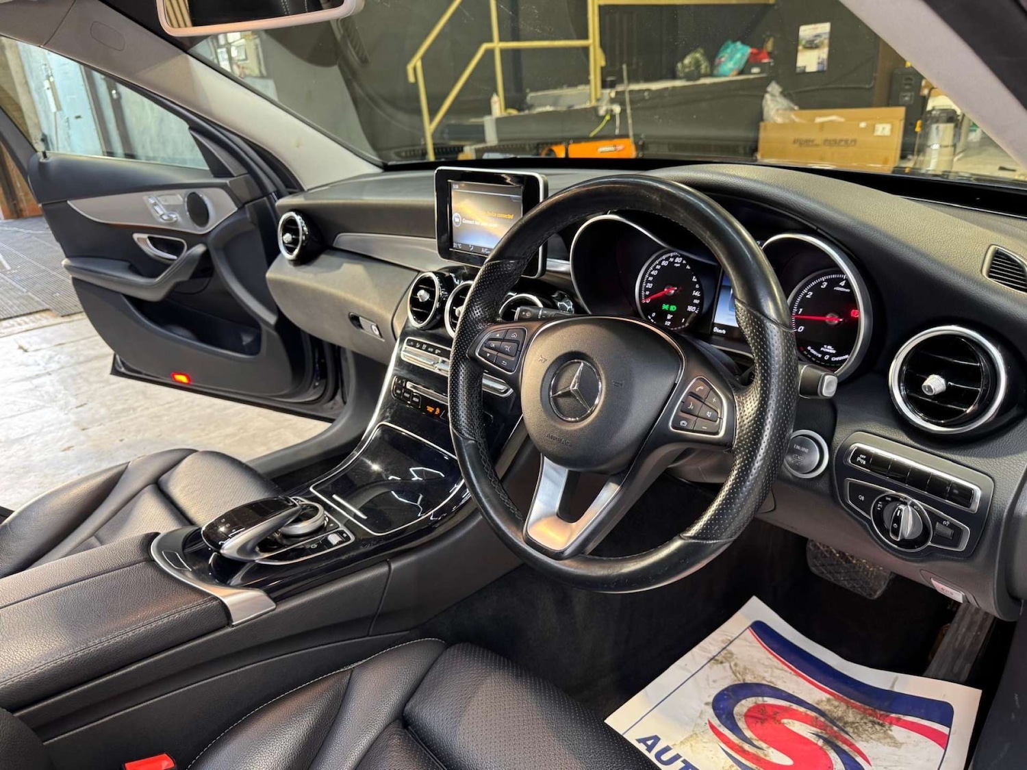 Used Mercedes-Benz C Class 2016 for sale - 77715630: Photo 3