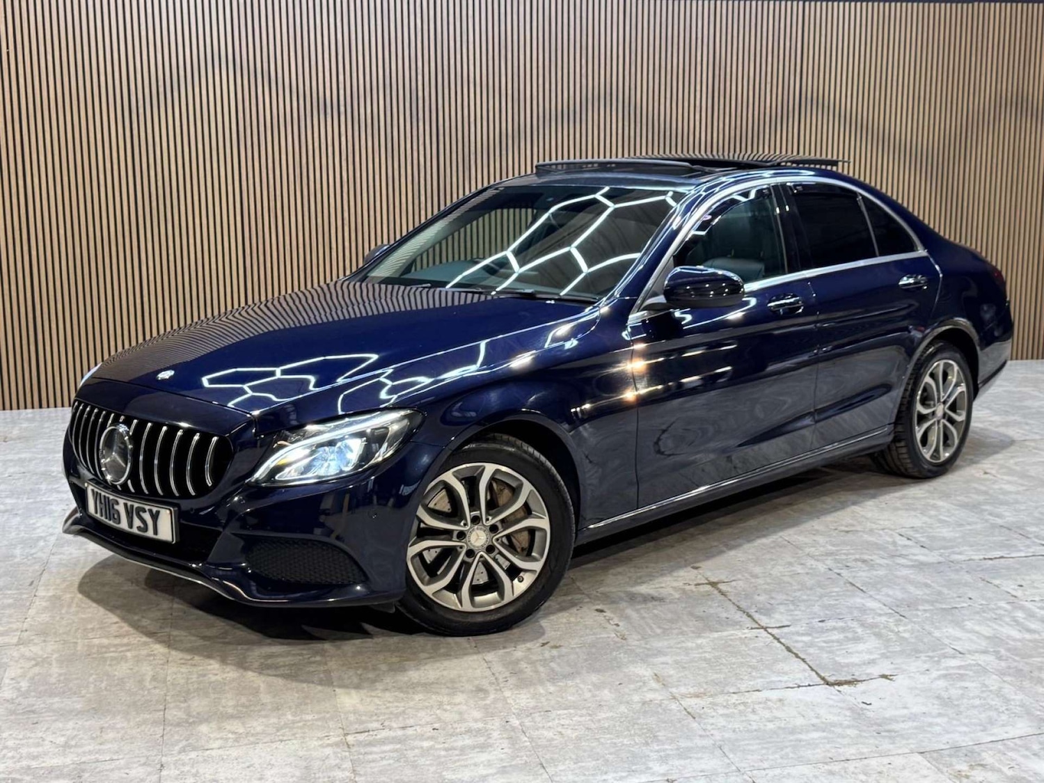 Used Mercedes-Benz C Class 2016 for sale - 77715630: Photo 36