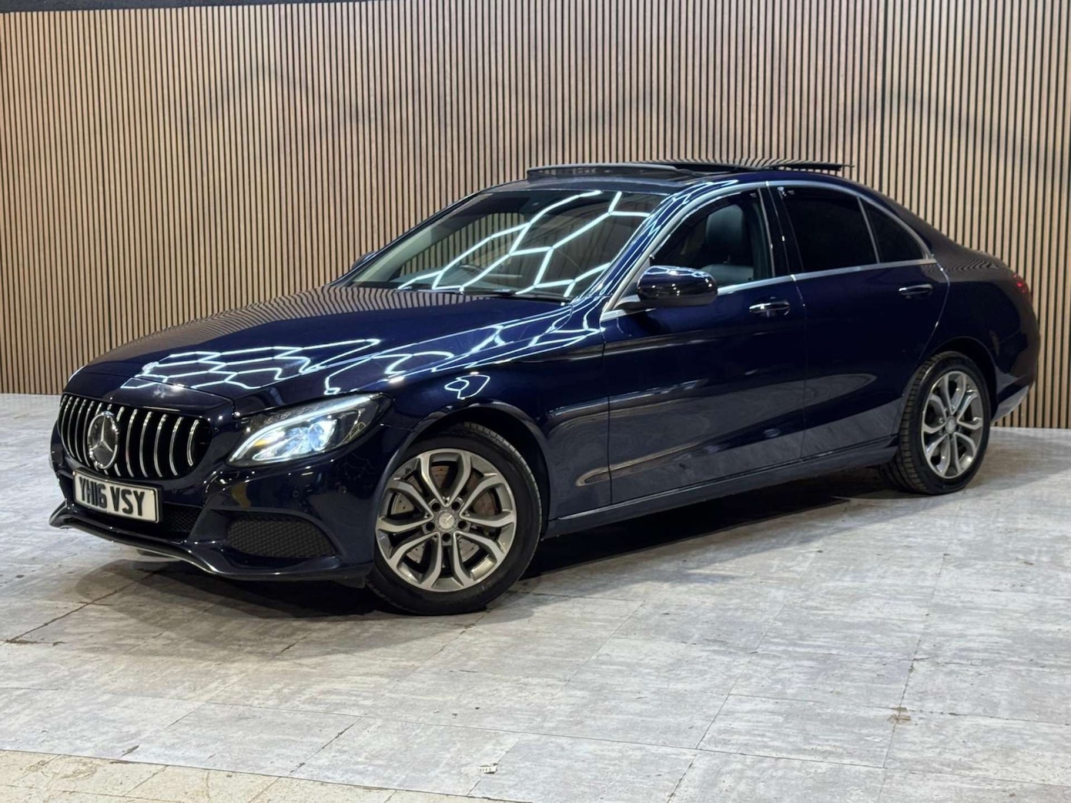 Used Mercedes-Benz C Class 2016 for sale - 77715630: Photo 38