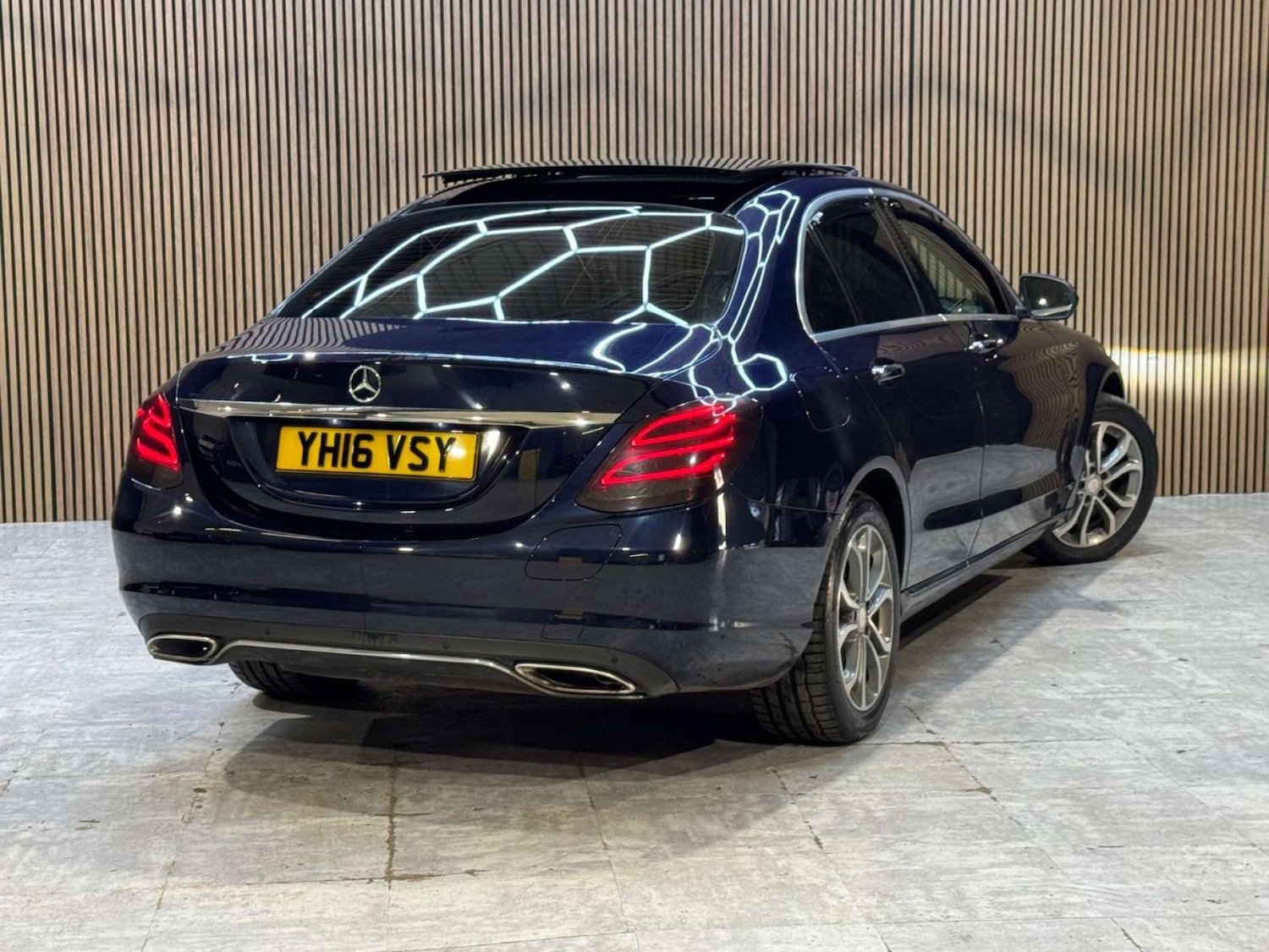 Used Mercedes-Benz C Class 2016 for sale - 77715630: Photo 5