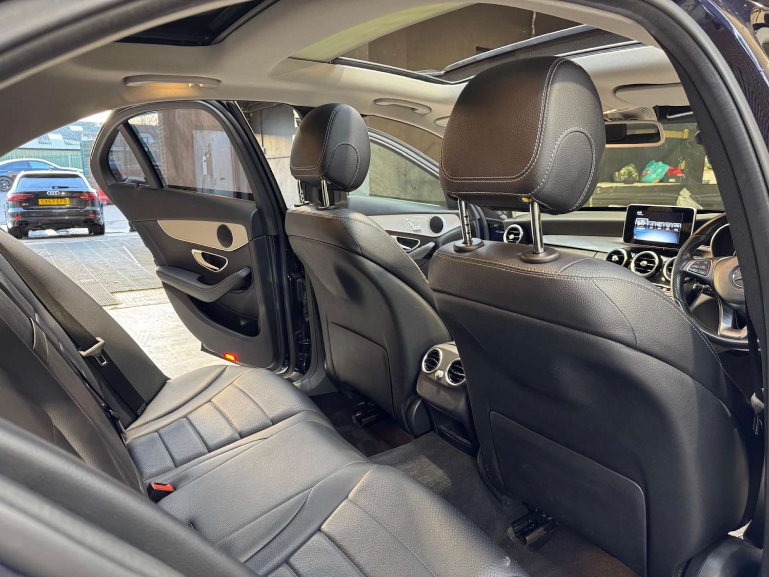 Used Mercedes-Benz C Class 2016 for sale - 77715630: Photo 61