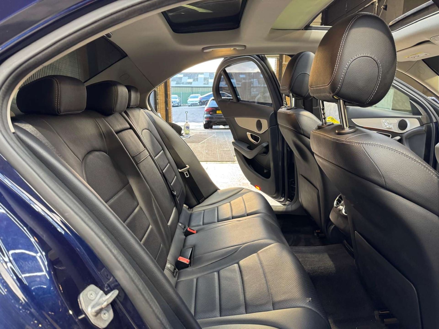 Used Mercedes-Benz C Class 2016 for sale - 77715630: Photo 63