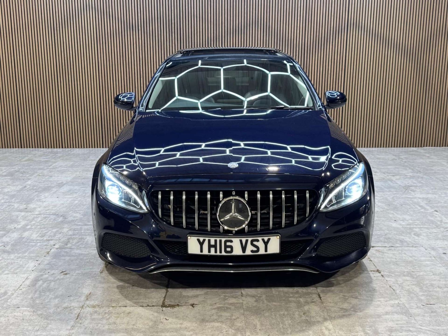 Used Mercedes-Benz C Class 2016 for sale - 77715630: Photo 7