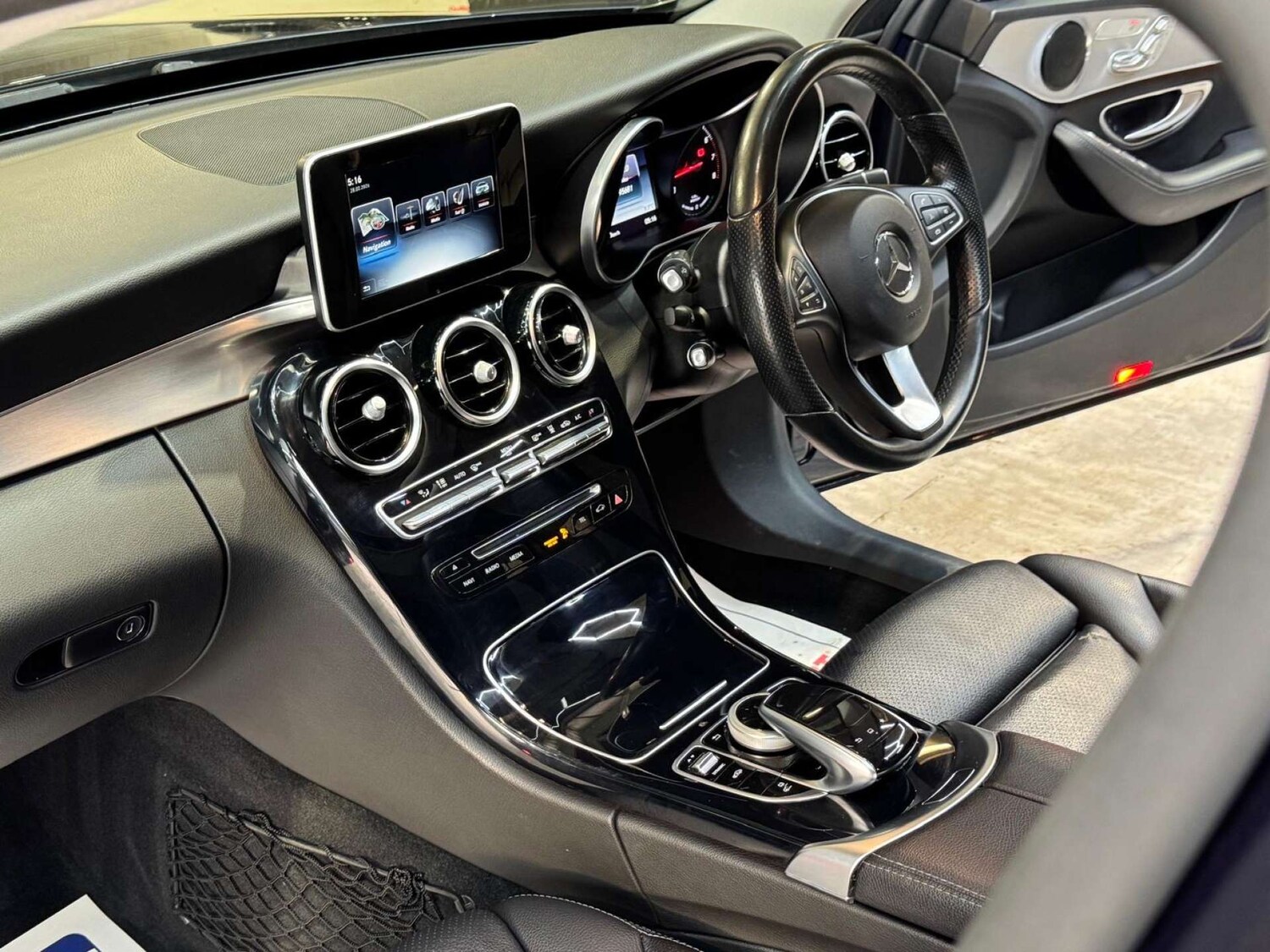 Used Mercedes-Benz C Class 2016 for sale - 77715630: Photo 98