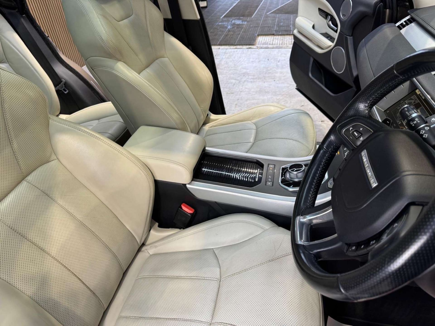 Used Land Rover Range Rover Evoque 2016 for sale - 77775397: Photo 43