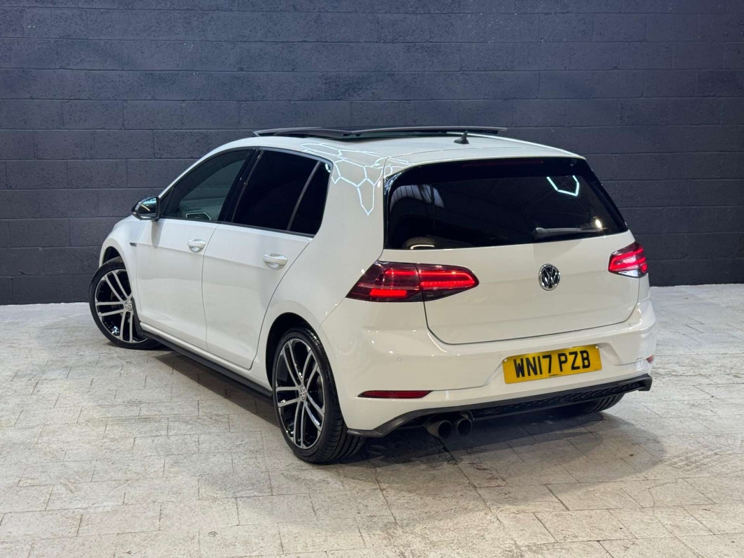Used Volkswagen Golf 2017 for sale - 76483227: Photo 13