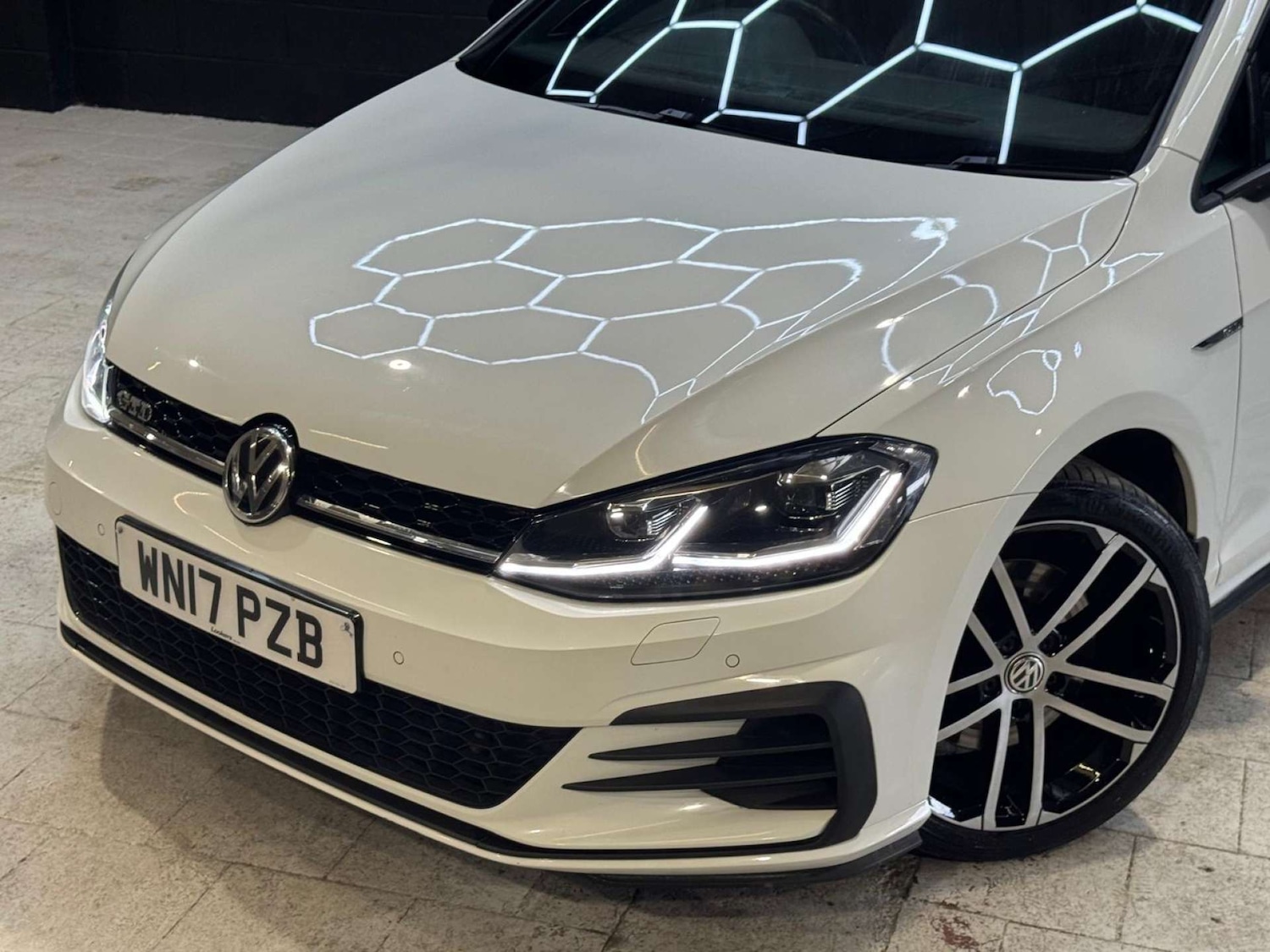 Used Volkswagen Golf 2017 for sale - 76483227: Photo 15