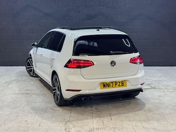 Used Volkswagen Golf 2017 for sale - 76483227: Photo