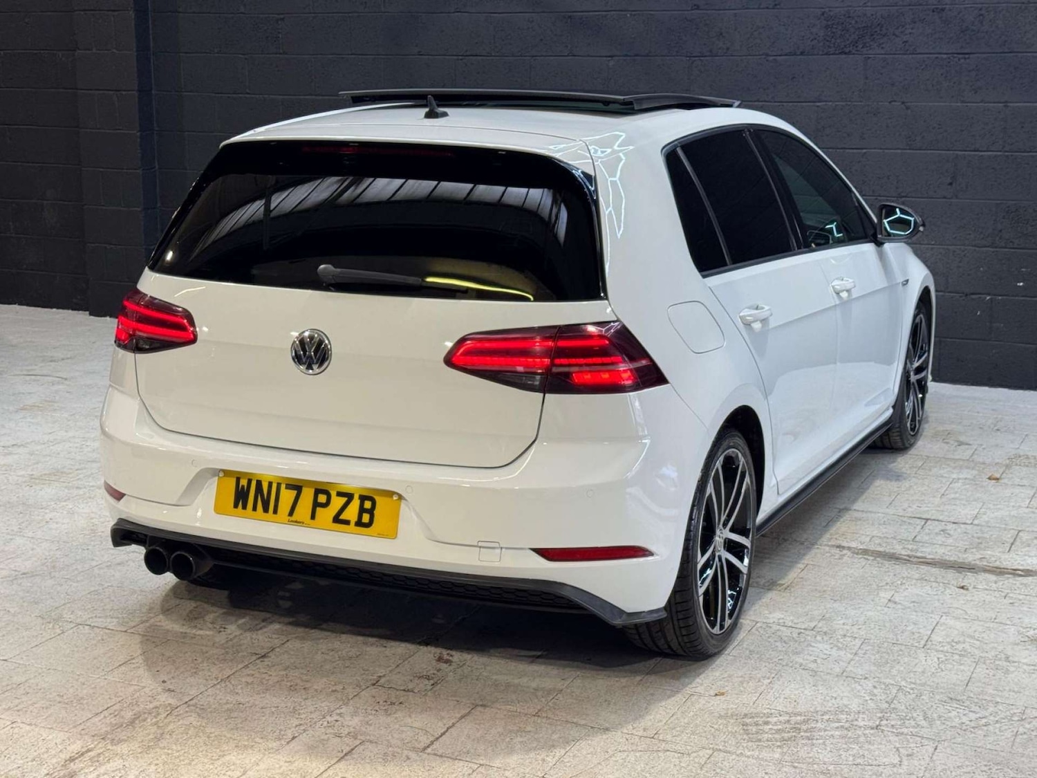 Used Volkswagen Golf 2017 for sale - 76483227: Photo 34