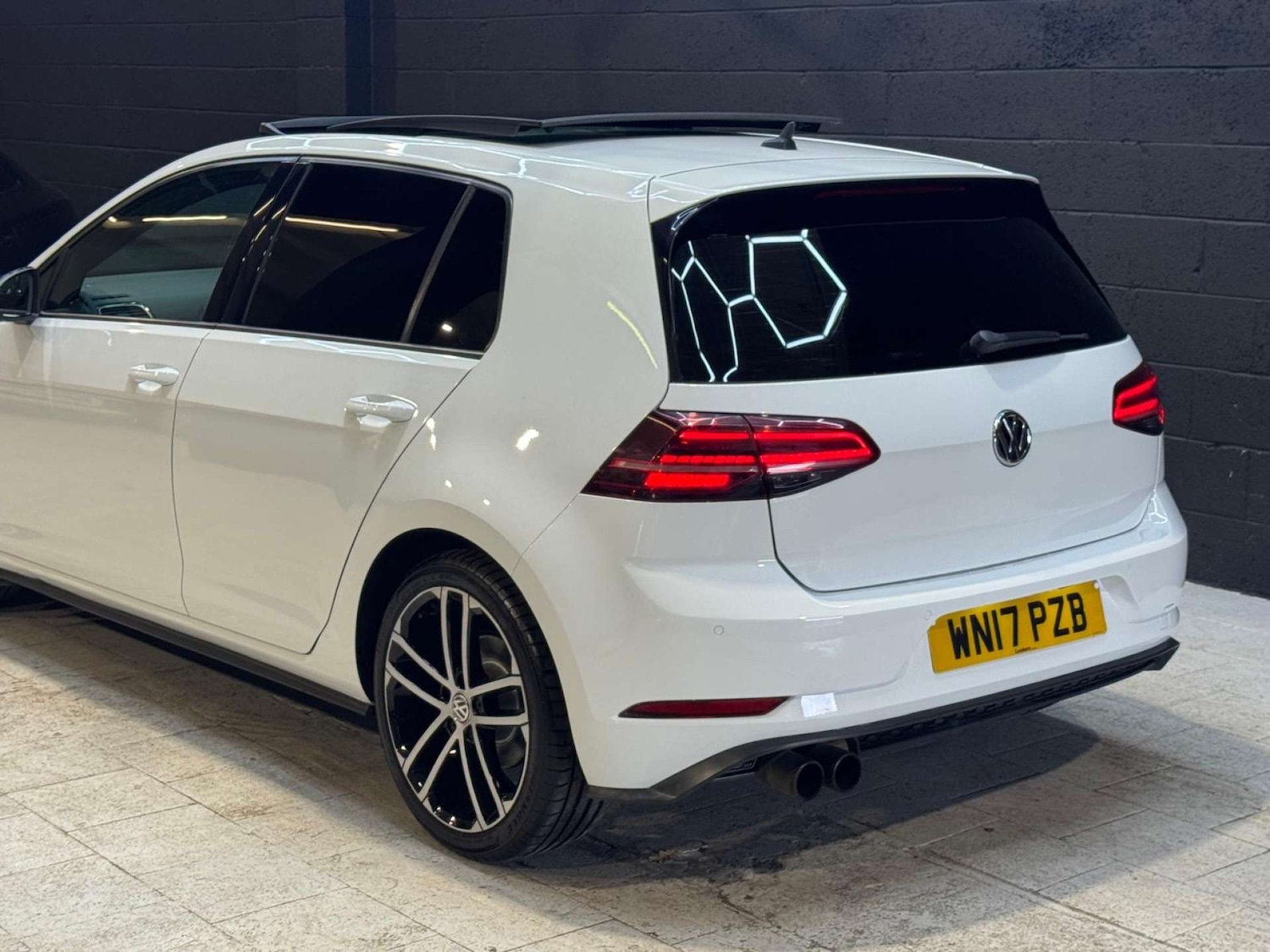 Used Volkswagen Golf 2017 for sale - 76483227: Photo 39