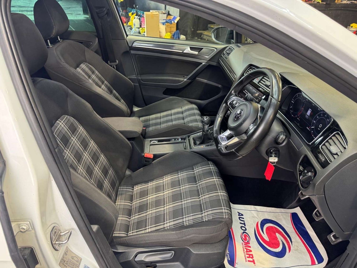 Used Volkswagen Golf 2017 for sale - 76483227: Photo 44