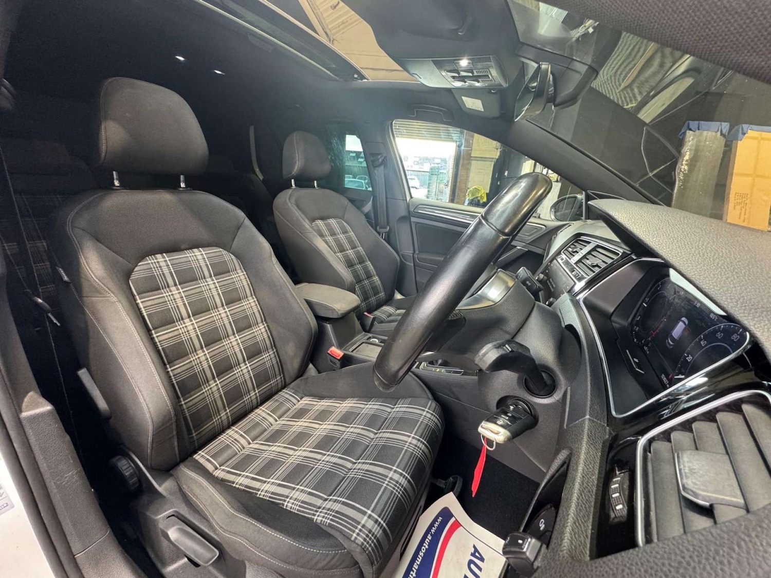 Used Volkswagen Golf 2017 for sale - 76483227: Photo 45