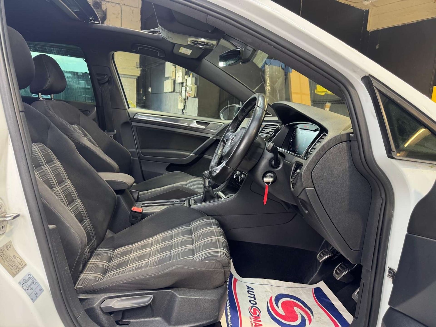 Used Volkswagen Golf 2017 for sale - 76483227: Photo 48