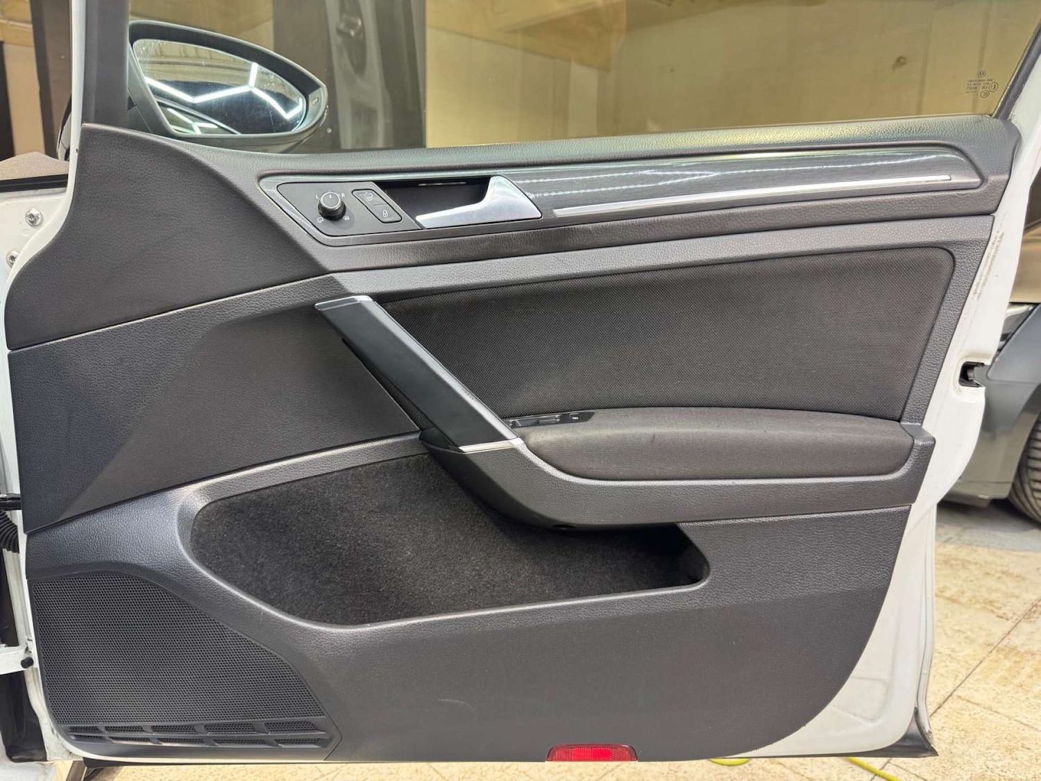 Used Volkswagen Golf 2017 for sale - 76483227: Photo 52