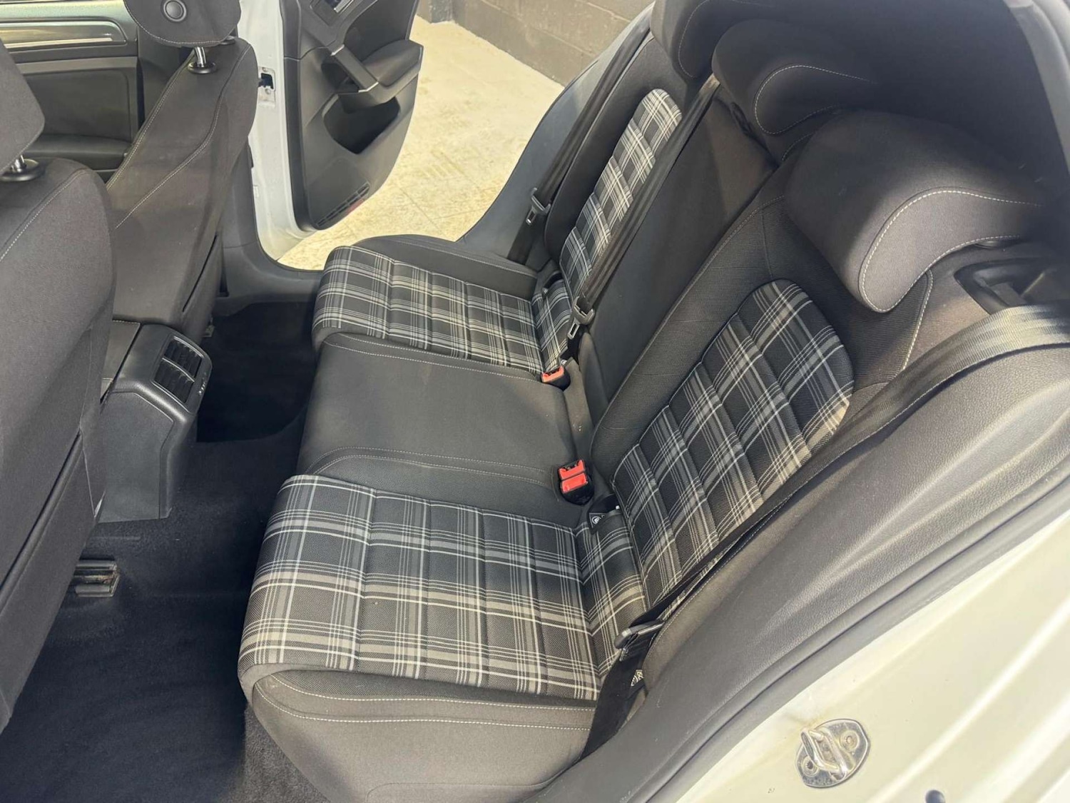 Used Volkswagen Golf 2017 for sale - 76483227: Photo 72