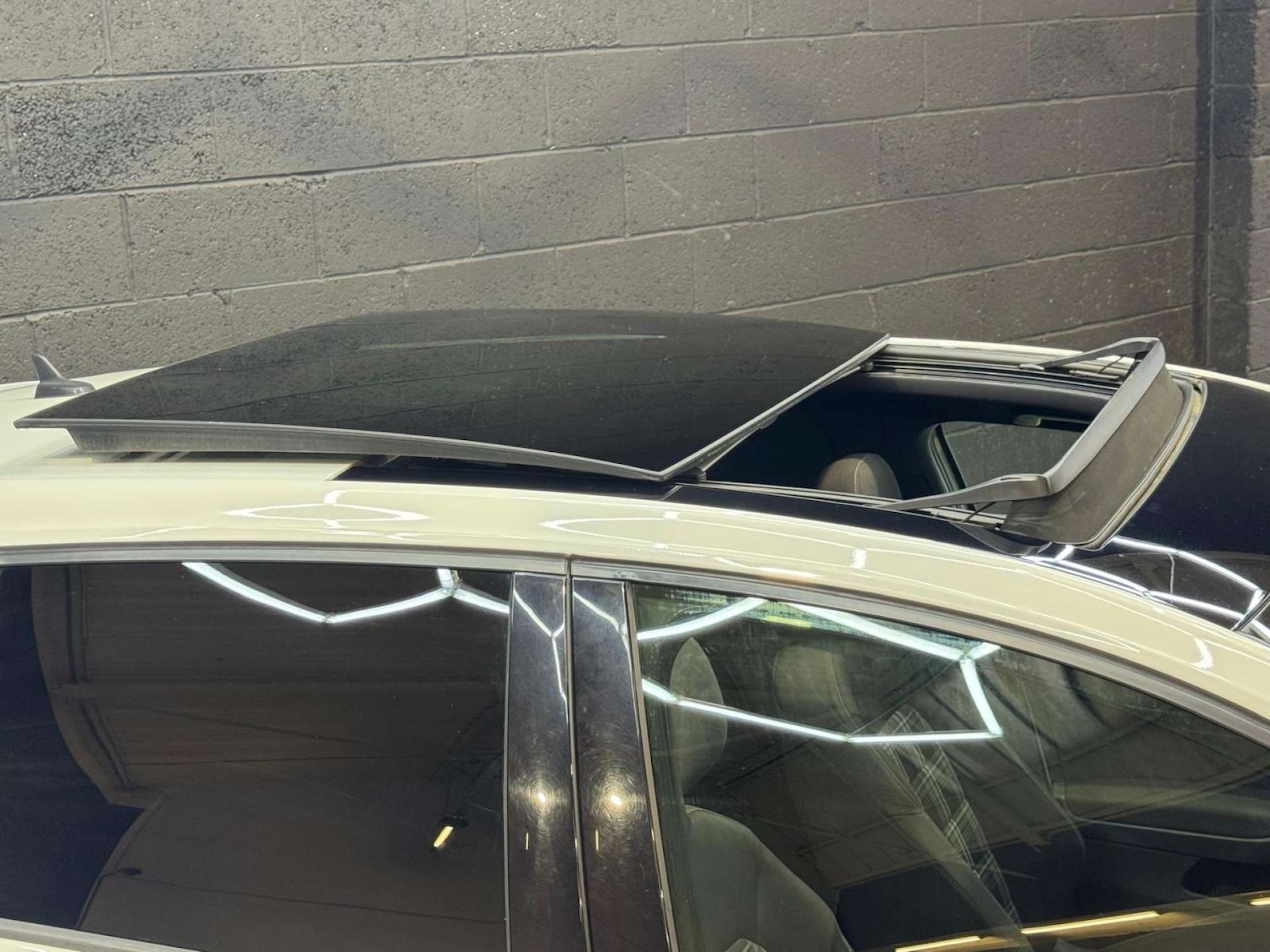 Used Volkswagen Golf 2017 for sale - 76483227: Photo 76