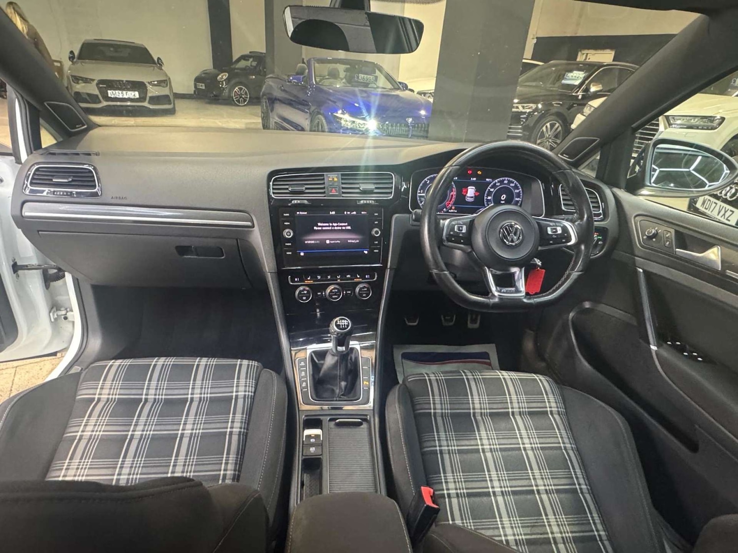 Used Volkswagen Golf 2017 for sale - 76483227: Photo 77