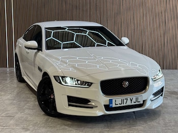 Used Jaguar XE 2017 for sale - 79142671: Photo