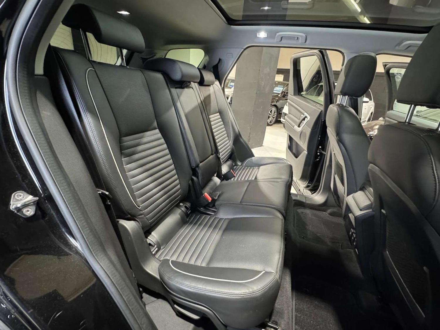 Used Land Rover Discovery Sport 2019 for sale - 76065836: Photo 12