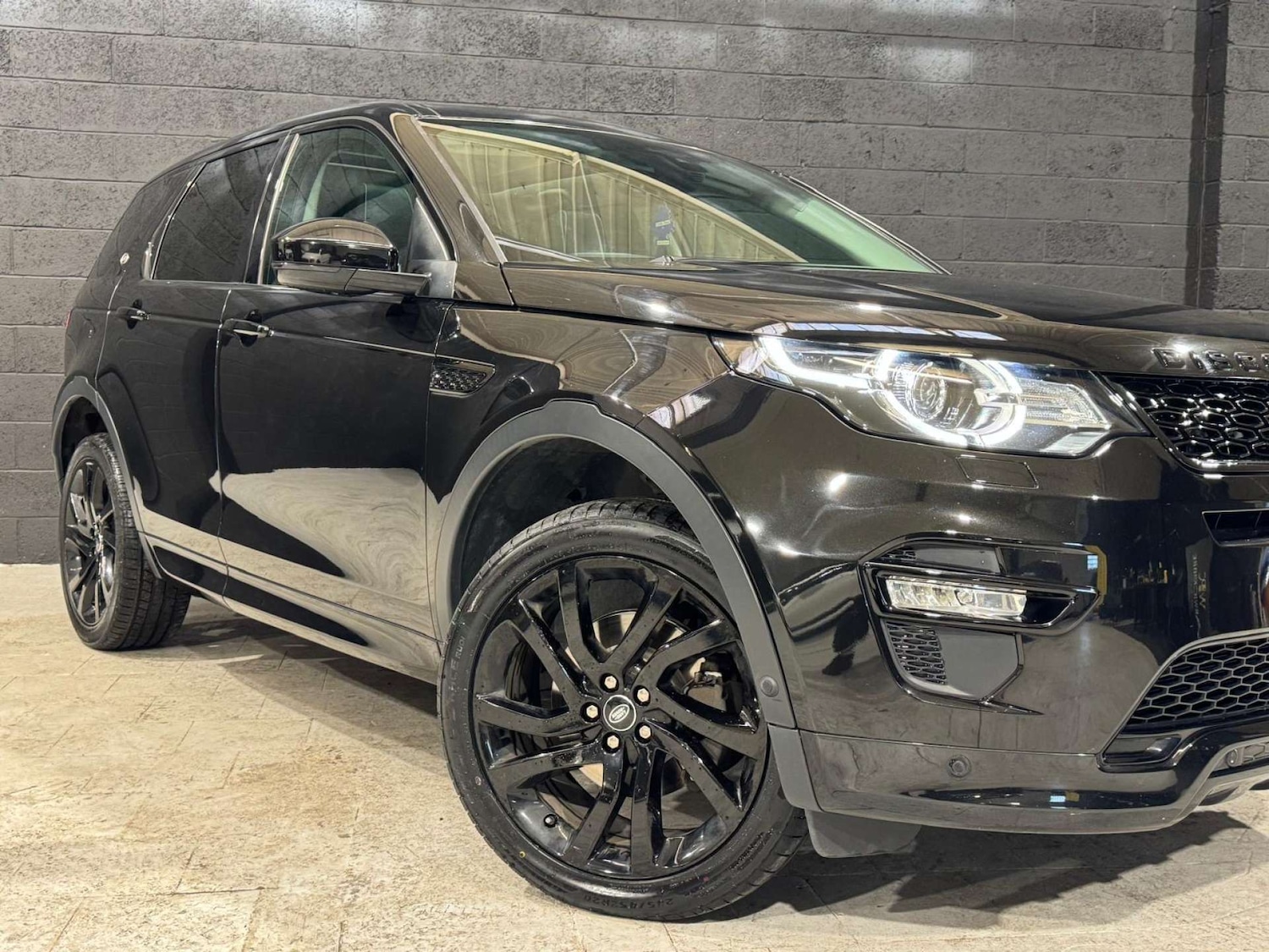 Used Land Rover Discovery Sport 2019 for sale - 76065836: Photo 19