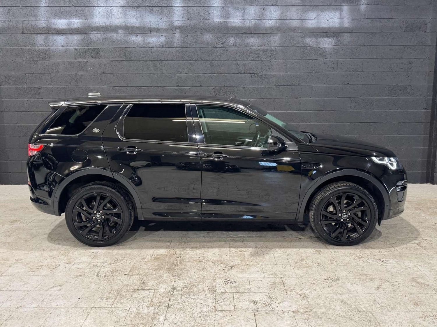 Used Land Rover Discovery Sport 2019 for sale - 76065836: Photo 28