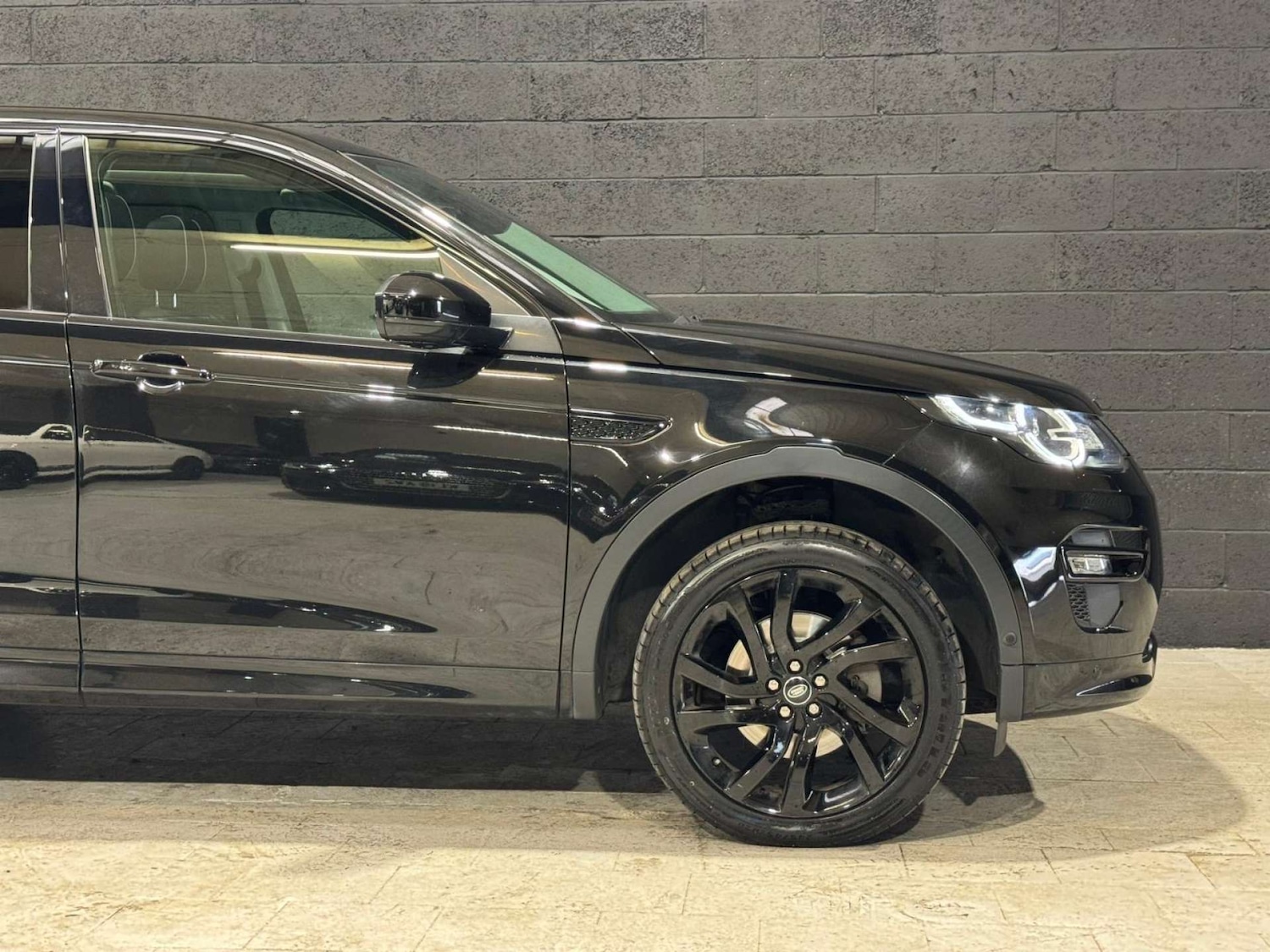 Used Land Rover Discovery Sport 2019 for sale - 76065836: Photo 30