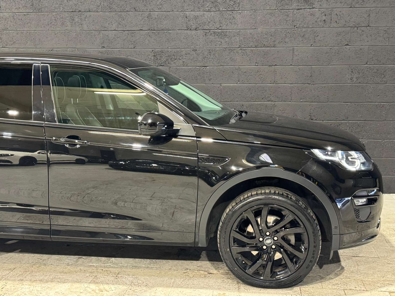 Used Land Rover Discovery Sport 2019 for sale - 76065836: Photo 31