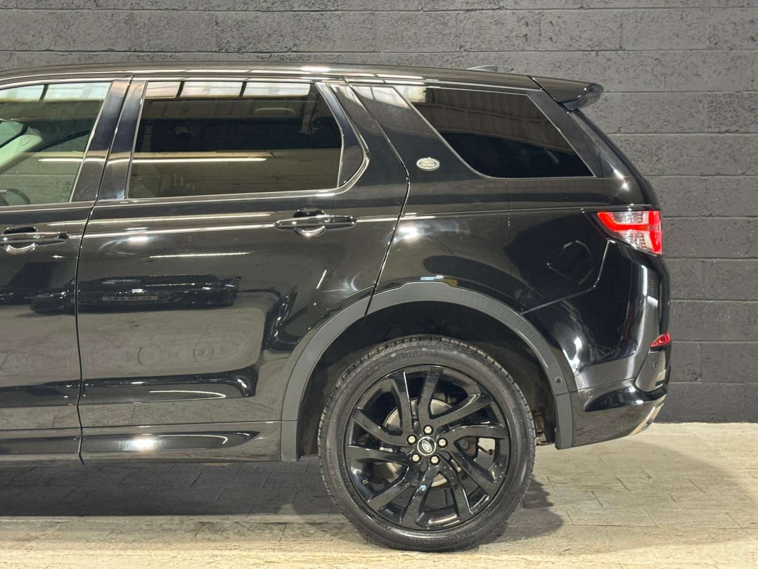 Used Land Rover Discovery Sport 2019 for sale - 76065836: Photo 34