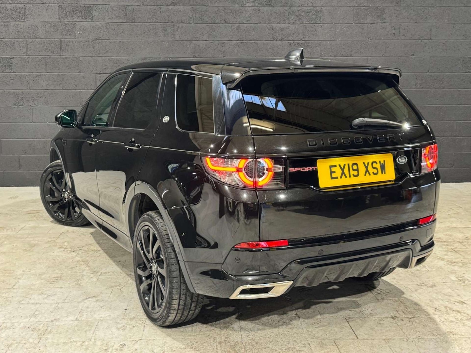 Used Land Rover Discovery Sport 2019 for sale - 76065836: Photo 4