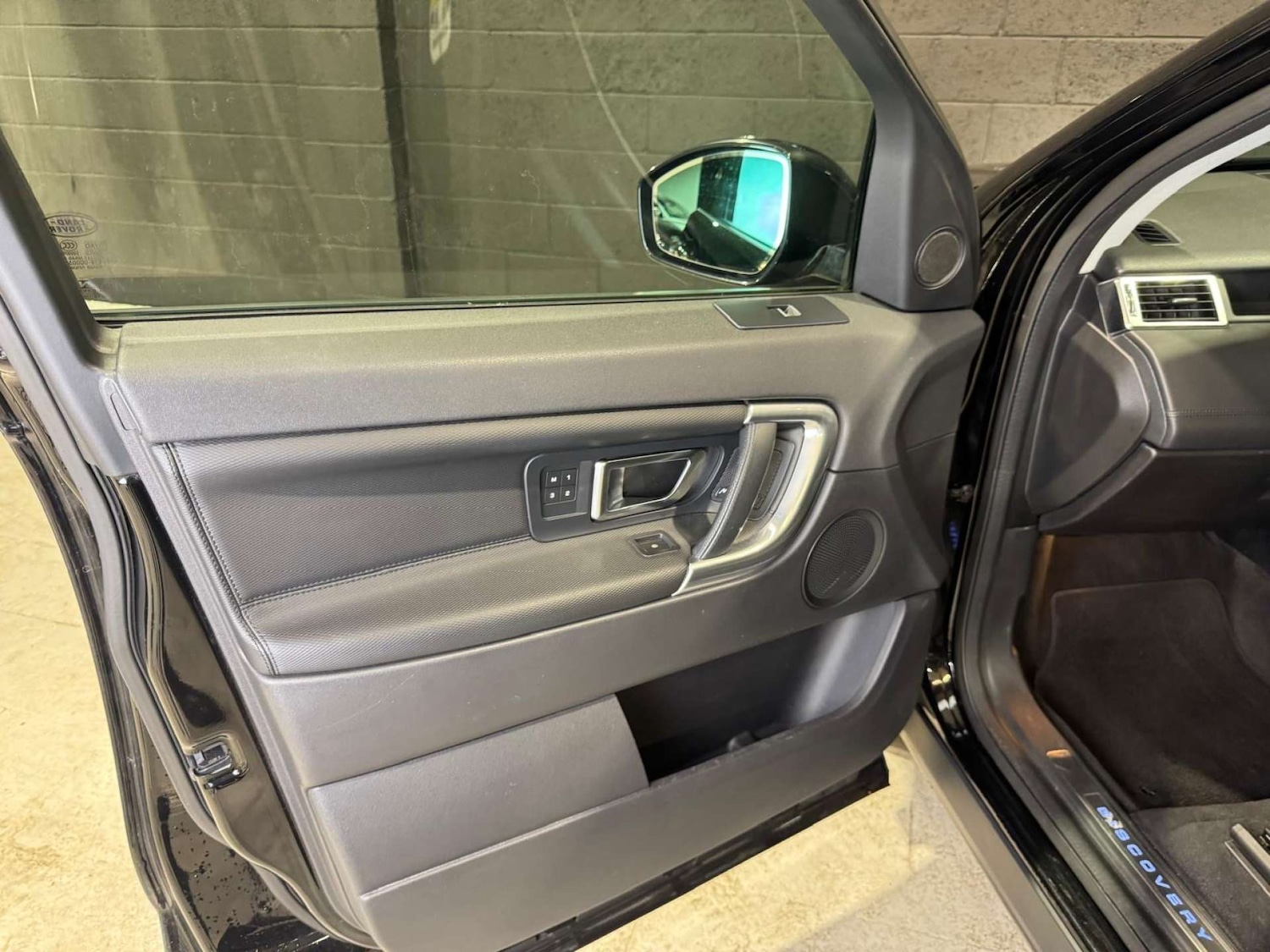 Used Land Rover Discovery Sport 2019 for sale - 76065836: Photo 48