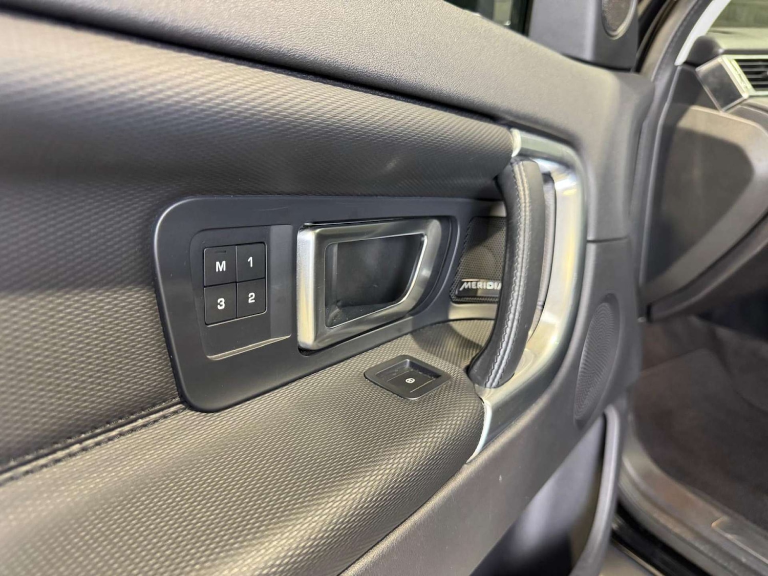 Used Land Rover Discovery Sport 2019 for sale - 76065836: Photo 50