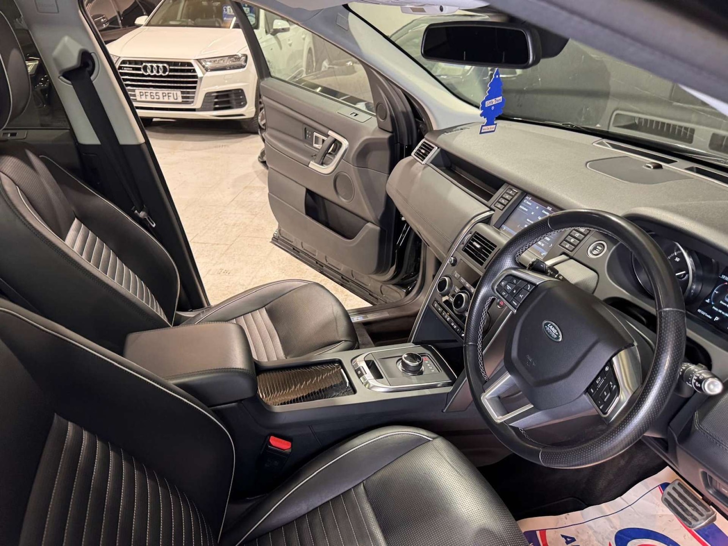 Used Land Rover Discovery Sport 2019 for sale - 76065836: Photo 55