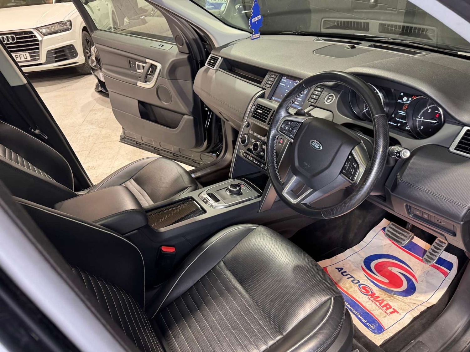 Used Land Rover Discovery Sport 2019 for sale - 76065836: Photo 9
