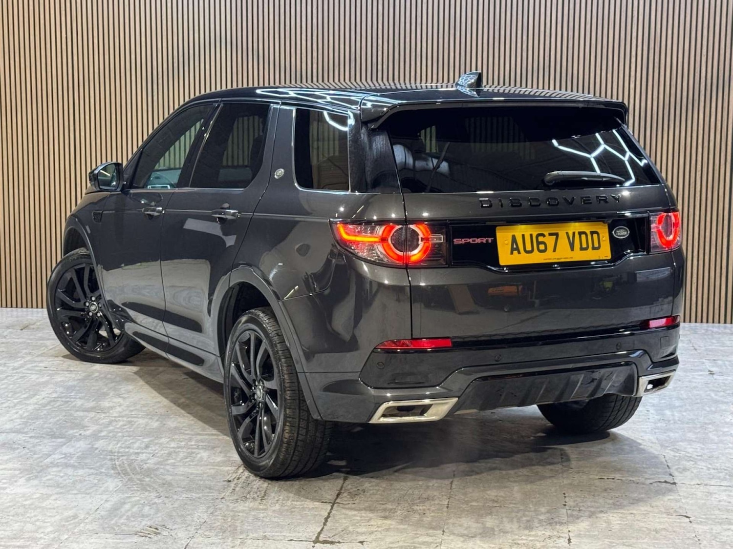 Used Land Rover Discovery Sport 2017 for sale - 77833271: Photo 11