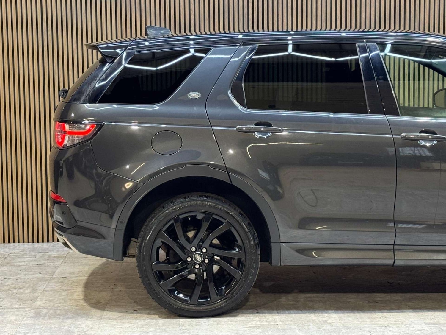 Used Land Rover Discovery Sport 2017 for sale - 77833271: Photo 25