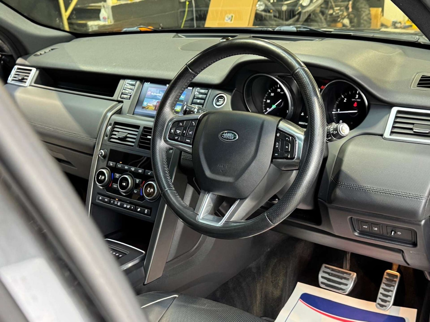 Used Land Rover Discovery Sport 2017 for sale - 77833271: Photo 46