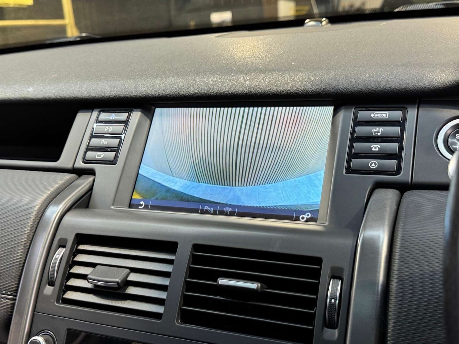 Used Land Rover Discovery Sport 2017 for sale - 77833271: Photo 48