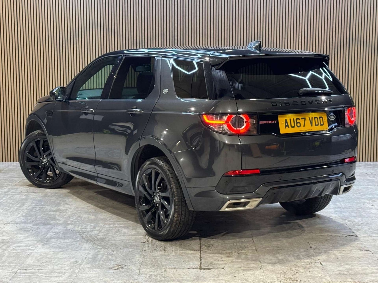 Used Land Rover Discovery Sport 2017 for sale - 77833271: Photo 5