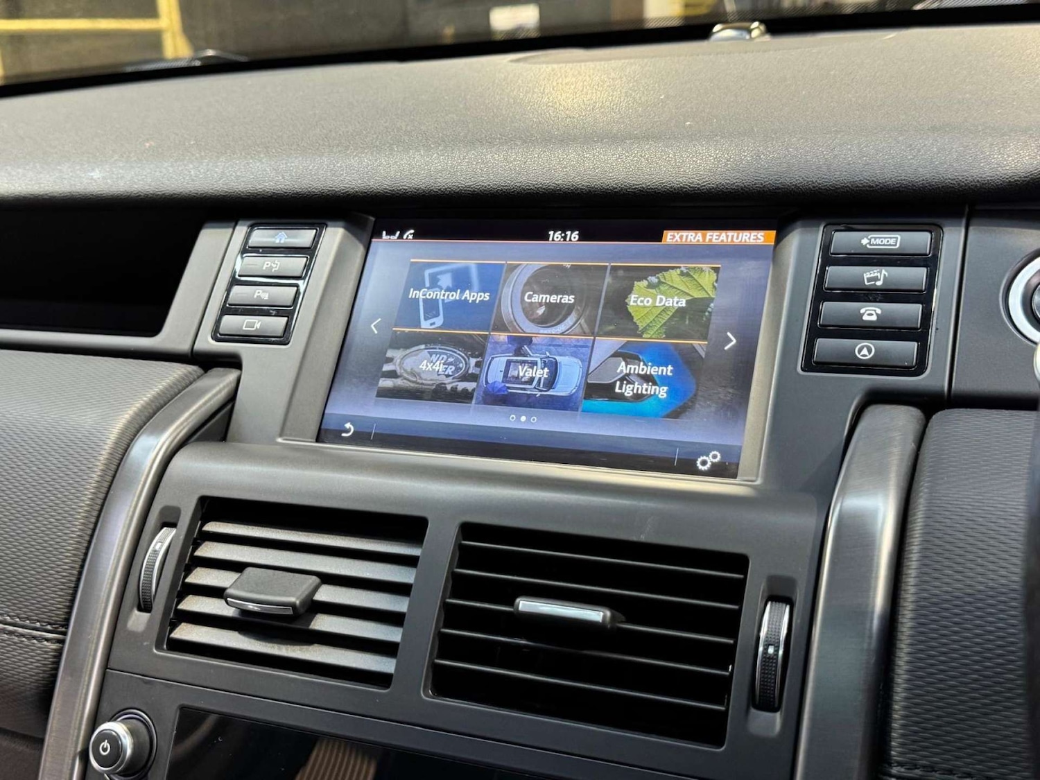 Used Land Rover Discovery Sport 2017 for sale - 77833271: Photo 52