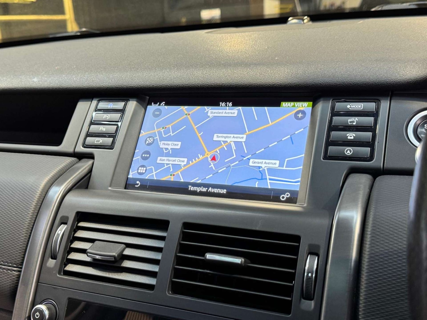 Used Land Rover Discovery Sport 2017 for sale - 77833271: Photo 53