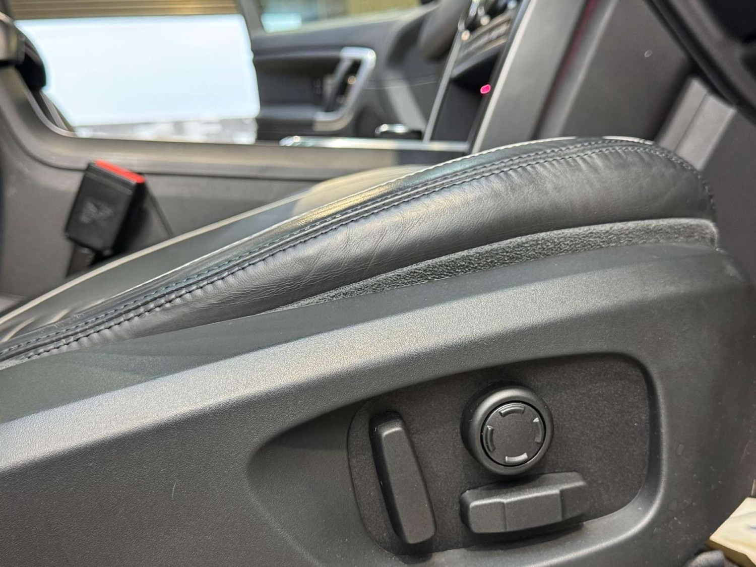 Used Land Rover Discovery Sport 2017 for sale - 77833271: Photo 58