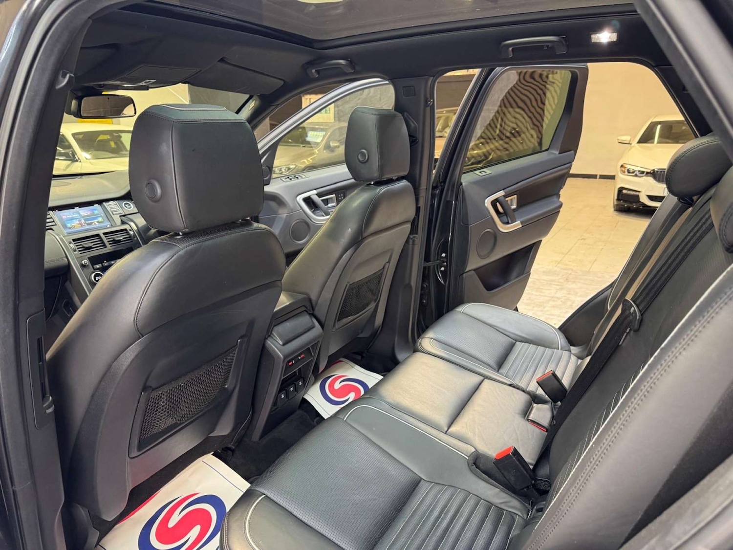 Used Land Rover Discovery Sport 2017 for sale - 77833271: Photo 6